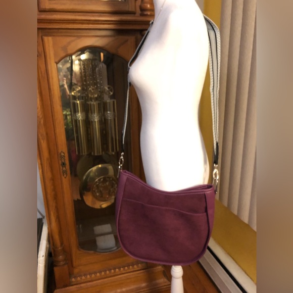 Initials, Inc. Luna Purse with Guitar Strap - Picture 10 of 12